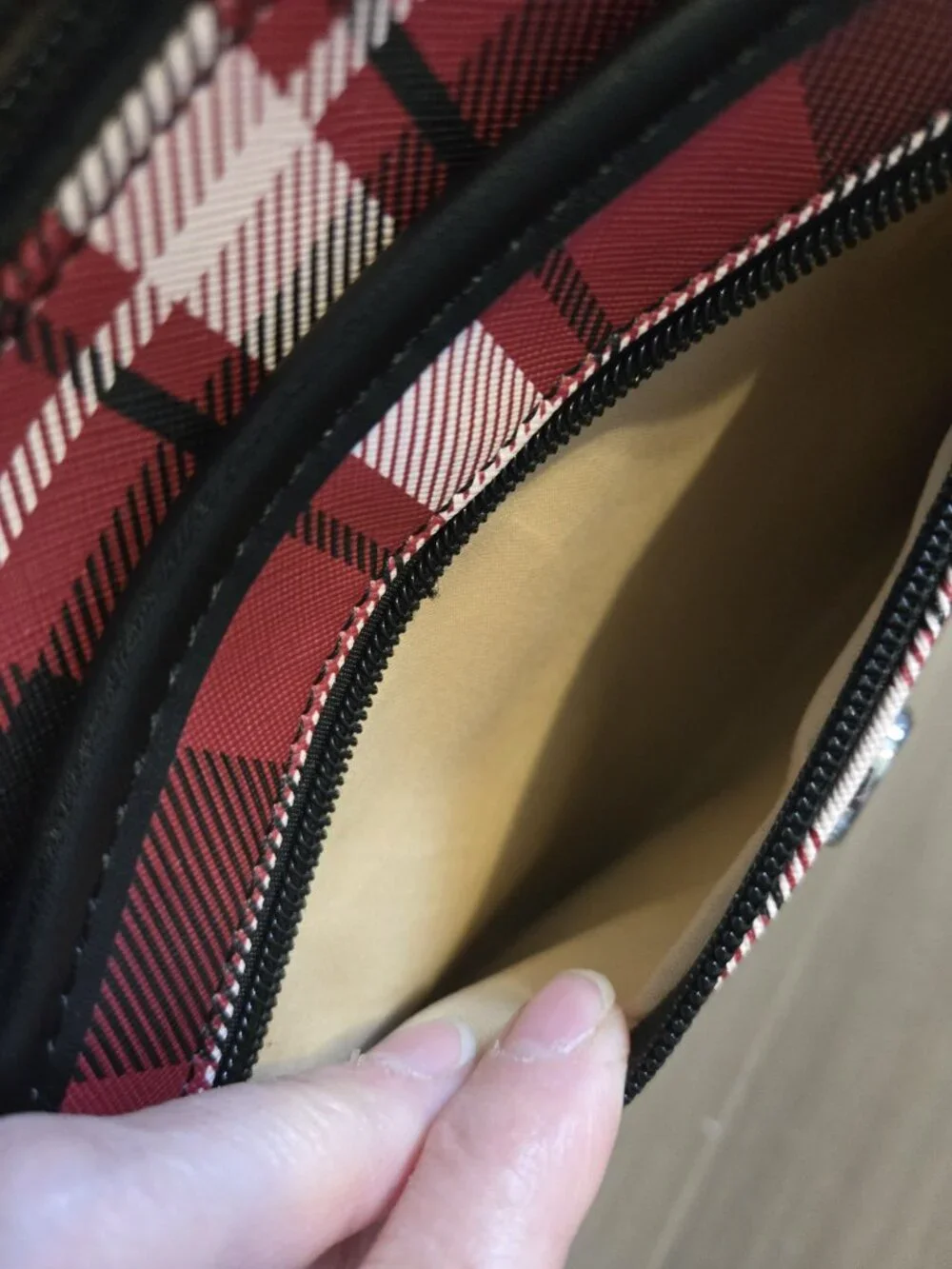 Giani Bernini Triple Zip Crossbody Shoulder Bag Red Plaid Silver